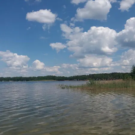 Dom Pod Sosnami בית נופש