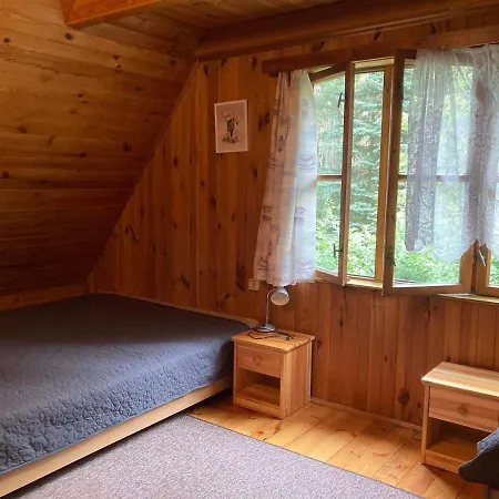 Dom Pod Sosnami נרטה