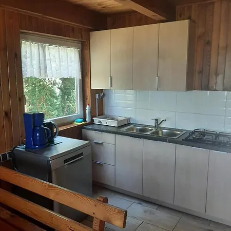 Dom Pod Sosnami Feriehus *