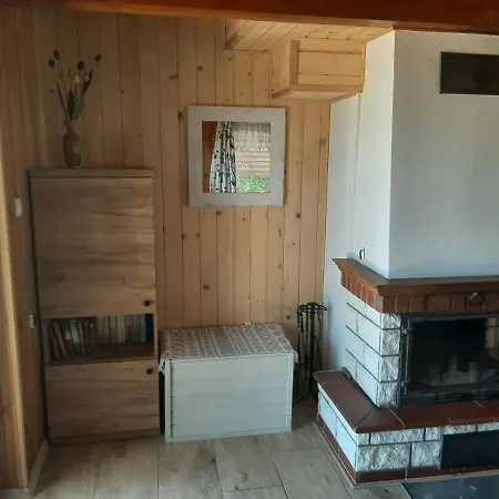 בית נופש Dom Pod Sosnami נרטה